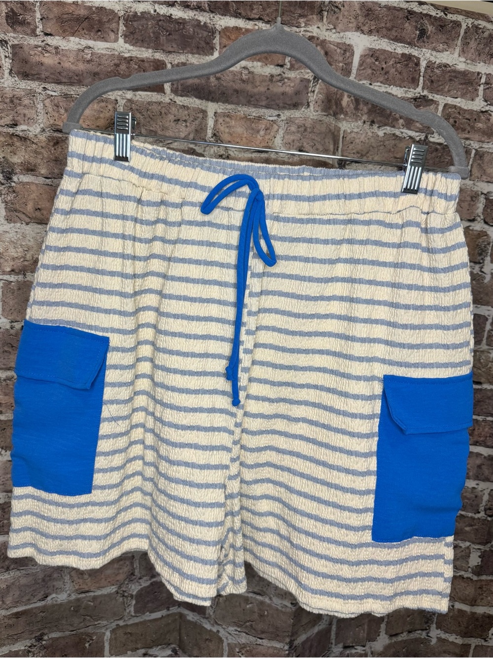 HEIMISH USA Cream & Blue Striped Cargo Shorts